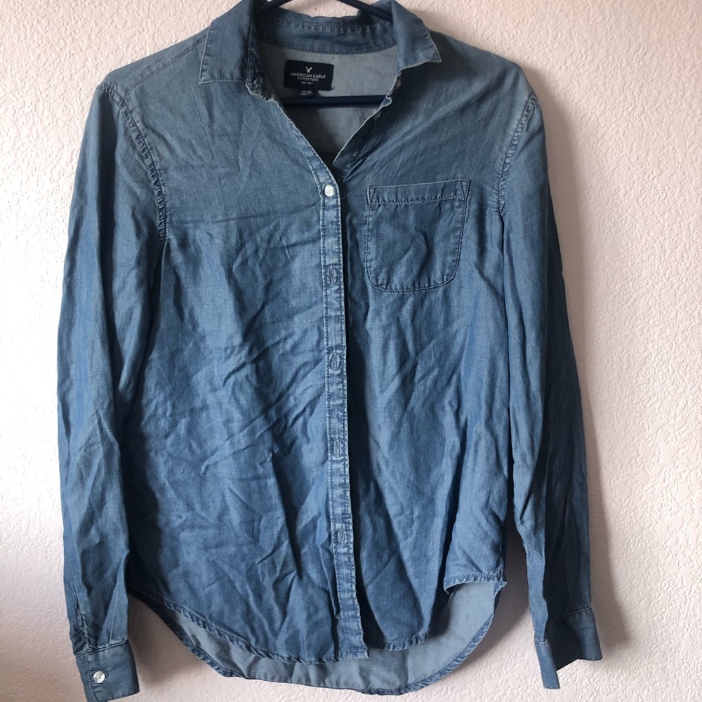 American Eagle Denim Button Down Shirt!